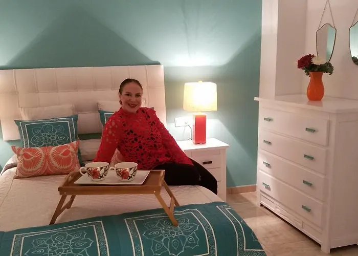 Amazing Frontal #traveller's Awards2023 아파트 카디스